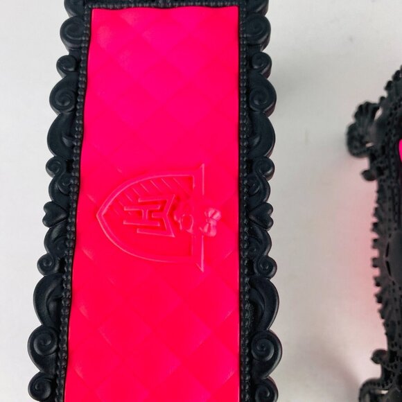 Monster High Freaky Fusion Catacombs Castle Ottoman Accent Table Lot - Picture 3 of 13